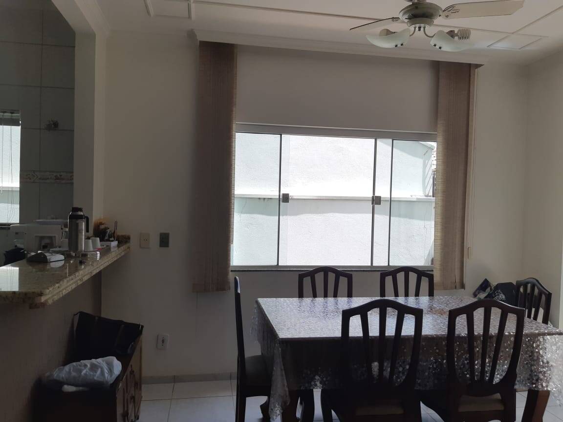 Casa à venda e aluguel com 3 quartos, 219m² - Foto 6