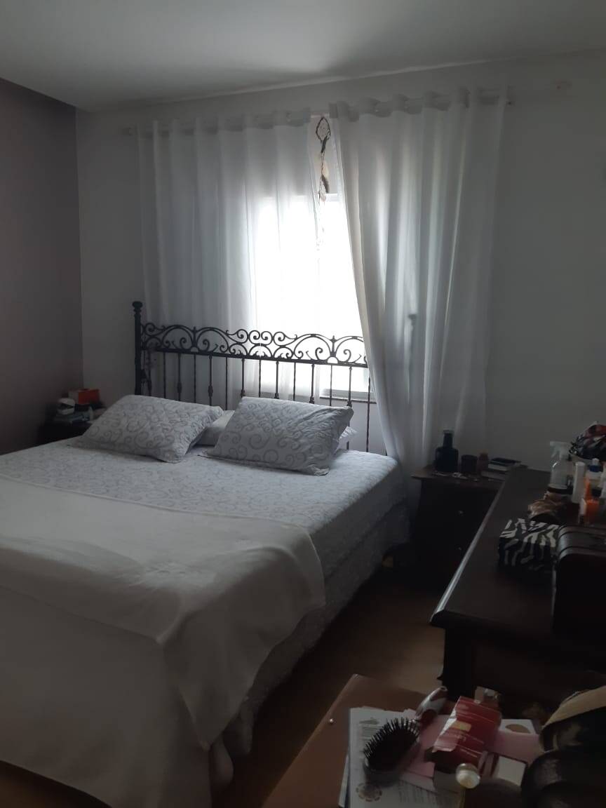 Casa à venda e aluguel com 3 quartos, 219m² - Foto 11