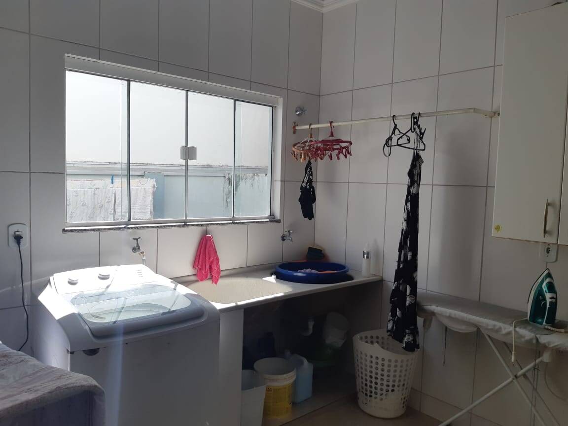 Casa à venda e aluguel com 3 quartos, 219m² - Foto 19