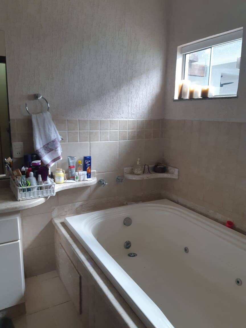 Casa à venda e aluguel com 3 quartos, 219m² - Foto 24