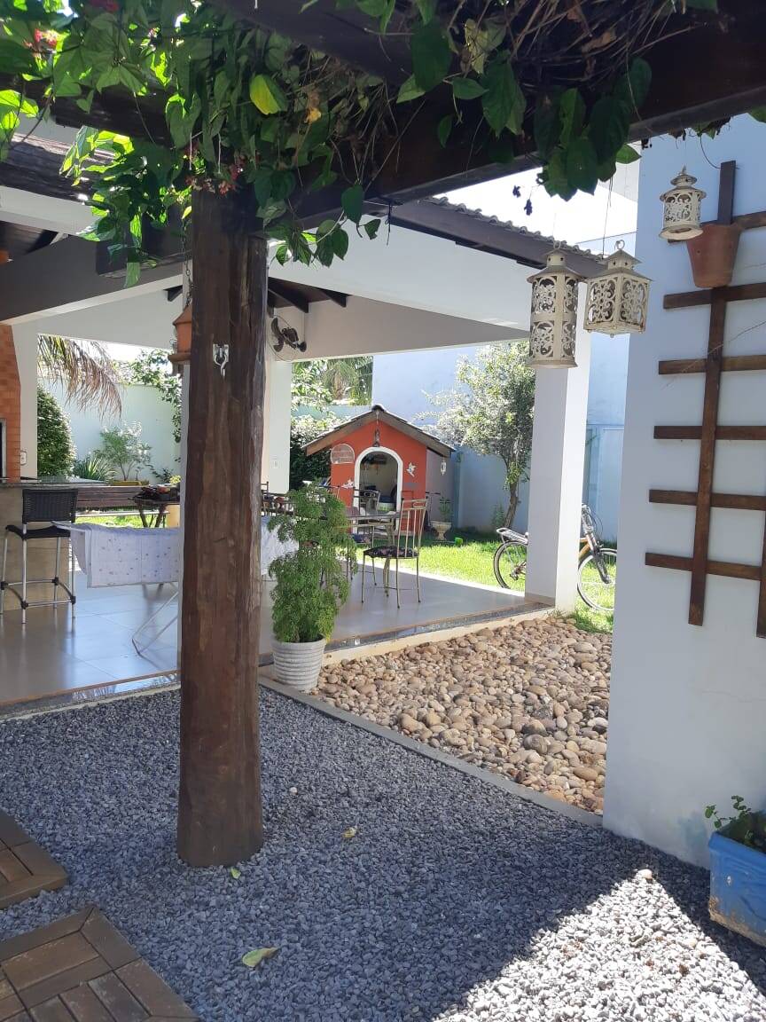 Casa à venda e aluguel com 3 quartos, 219m² - Foto 26