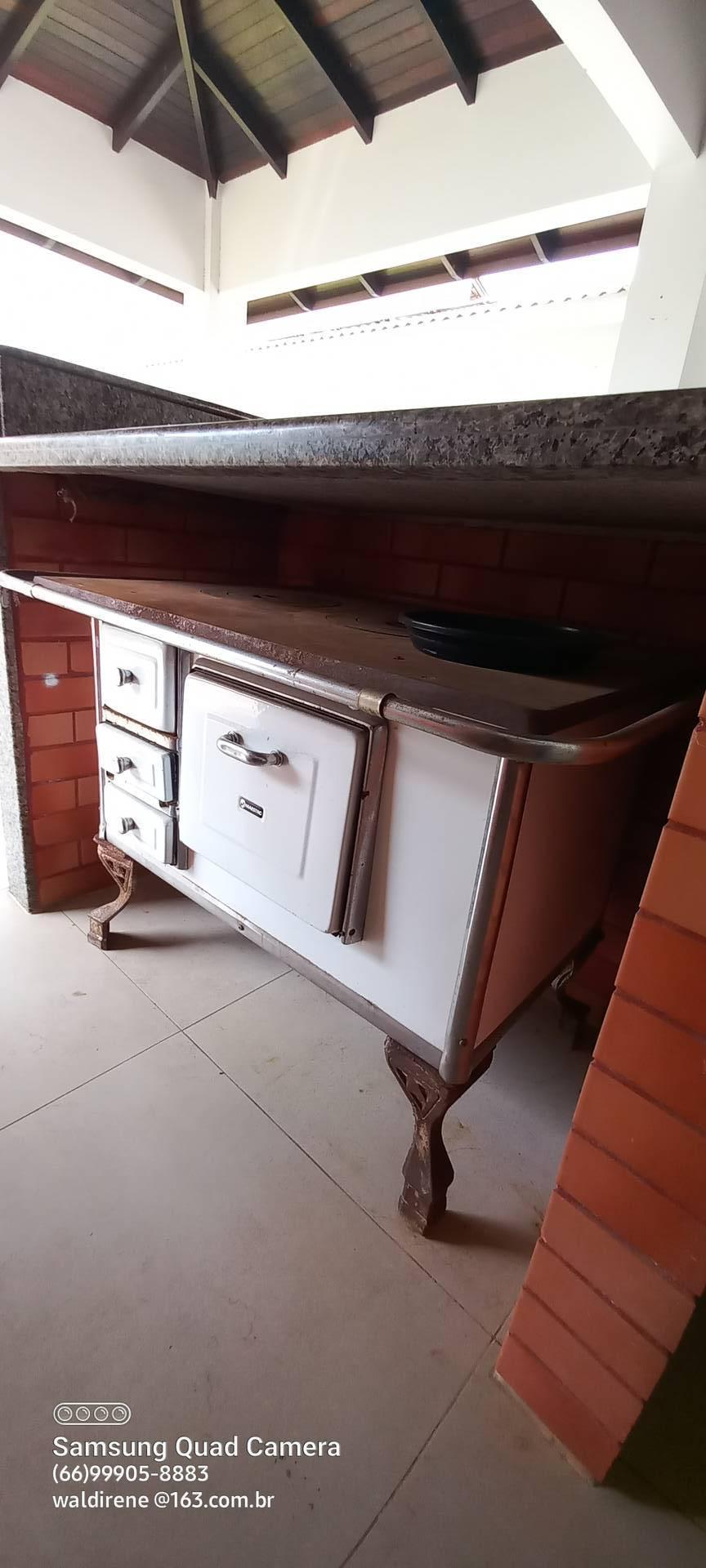 Casa à venda e aluguel com 3 quartos, 219m² - Foto 68
