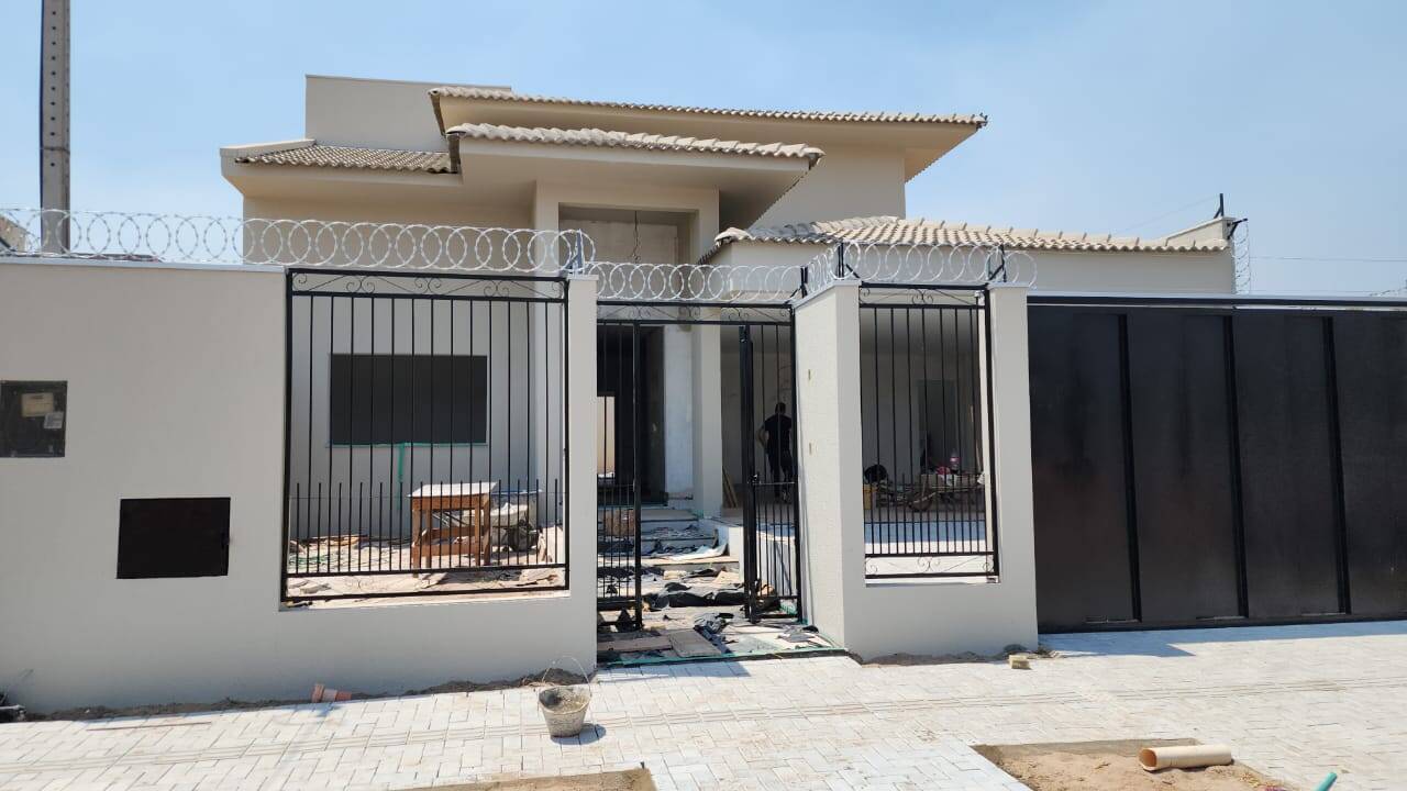 Casa, 3 quartos, 216 m² - Foto 1