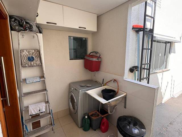 Casa para Venda em Várzea Grande - 4